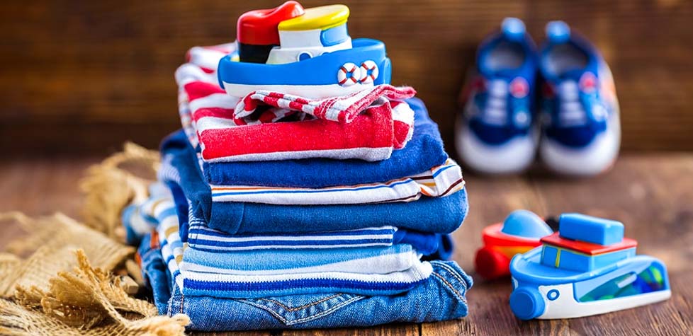 A vestibilidade de roupas para bebês, infantis e juvenis