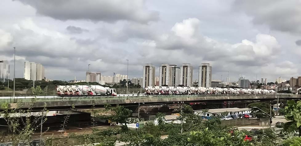 As cargas móveis em estruturas de obras