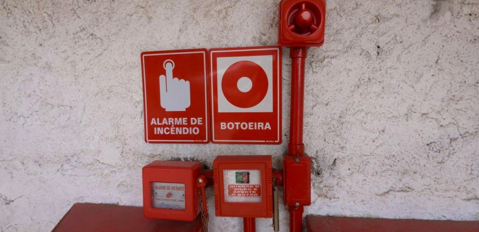 Os conceitos dos dispositivos de alarme visual contra incêndio